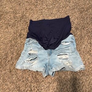 Maternity shorts size medium